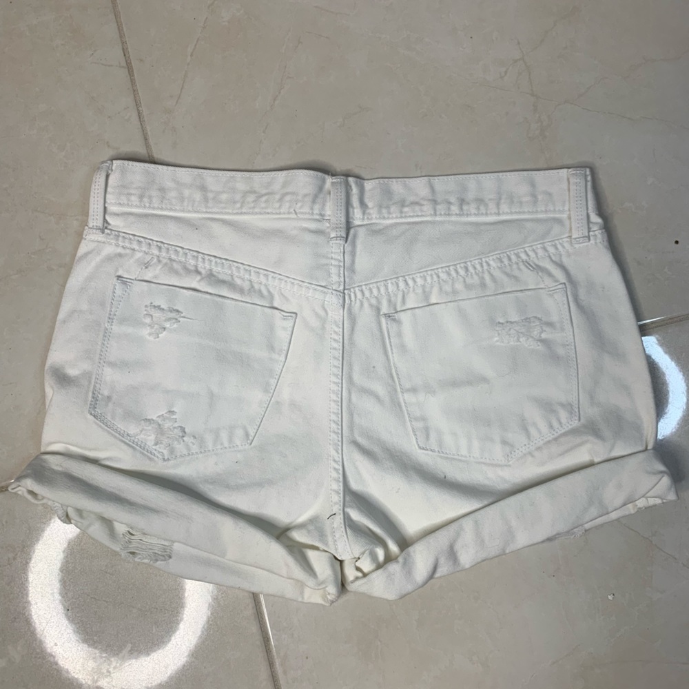 Mossimo Shorts - Picture 2 of 4